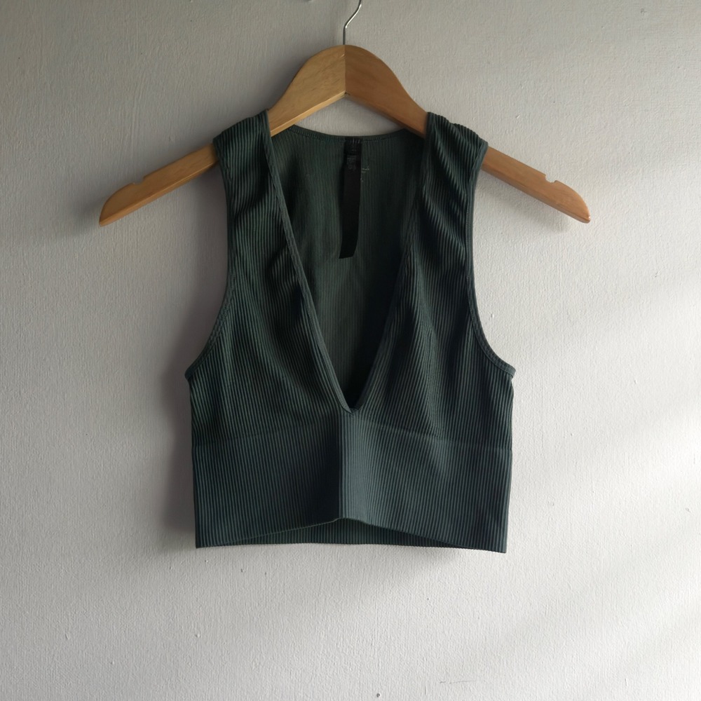Urban Outfitters Out From Under Hailey Seamless Plunge Cropped Tank Top Women S